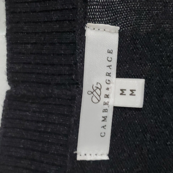 Camber & Grace cardigan - Picture 2 of 4